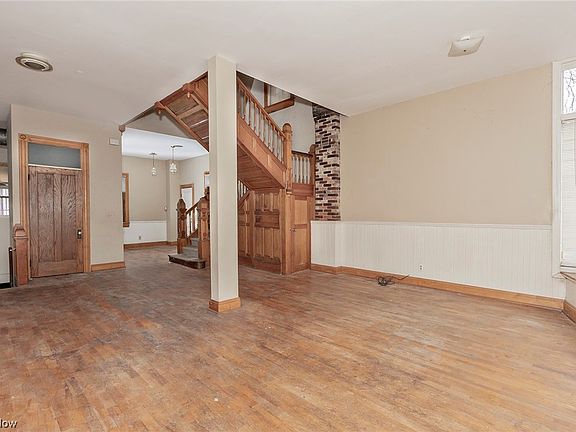 3rd image of 5311-5315 Franklin Ave