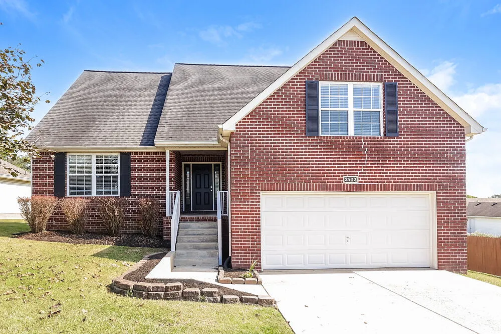 3 bed, 2.0 bath, 1793 sqft, $2,210 — Photo 1