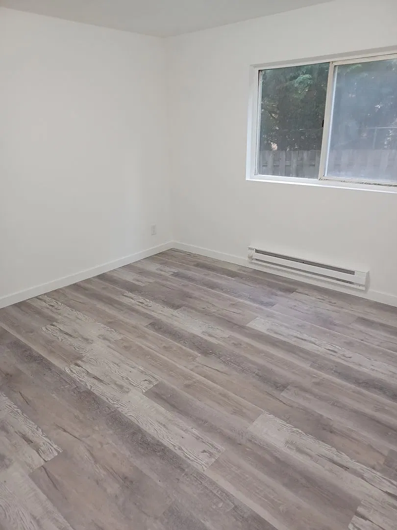 Interior Snoqualmie — Photo 2