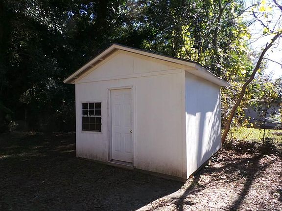 5th image of 33 Pen Haven Dr
