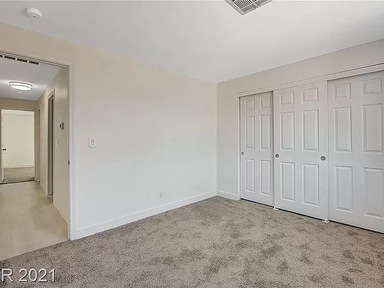 3554 El Camino Rd — Photo 14