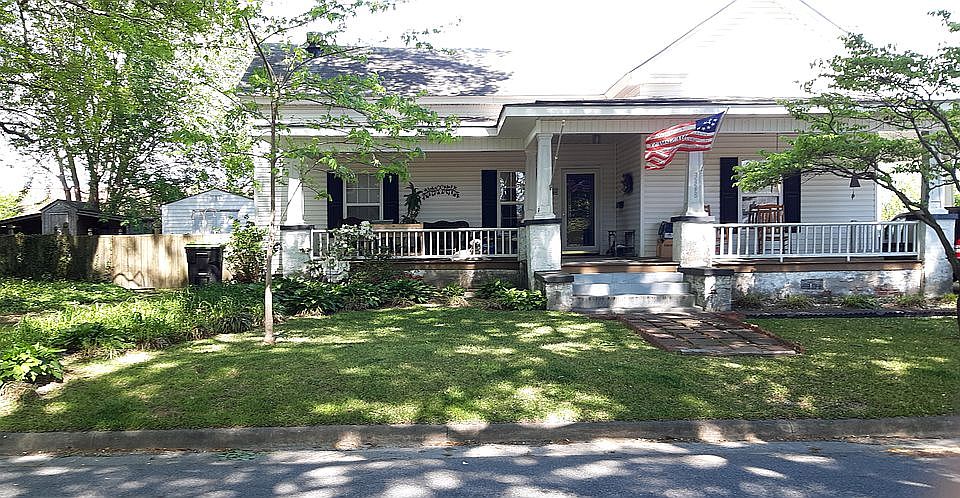 1st image of 3338 N Barrett St