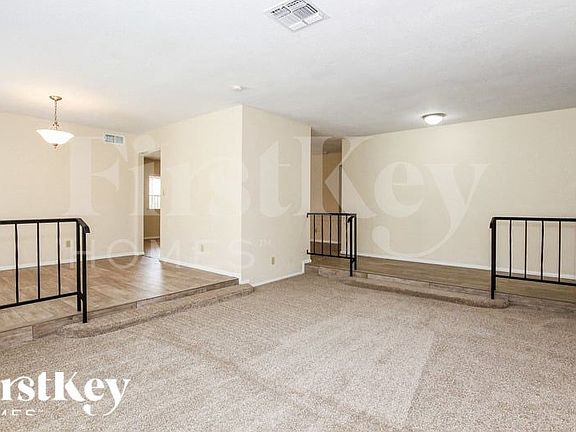 4th image of 3361 W Phelps Rd