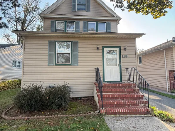 119 Lexington Blvd #1, Clark, NJ 07066
