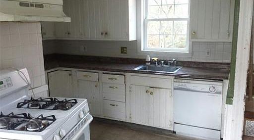 4th image of 104 West St