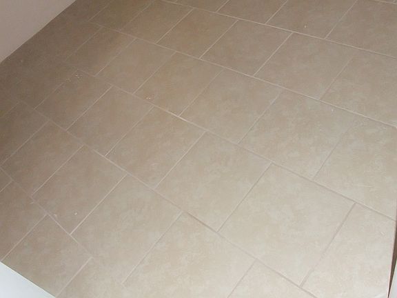 4th image of 324 Oakland Cir