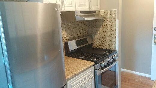 4th image of 19 Sheraden Ave APT 1B