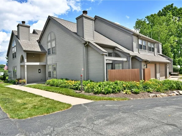 4052 Saint Andrews Ct APT 4, Canfield, OH 44406