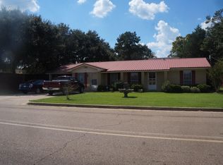 610 10th Ave SE, Magee, MS 39111