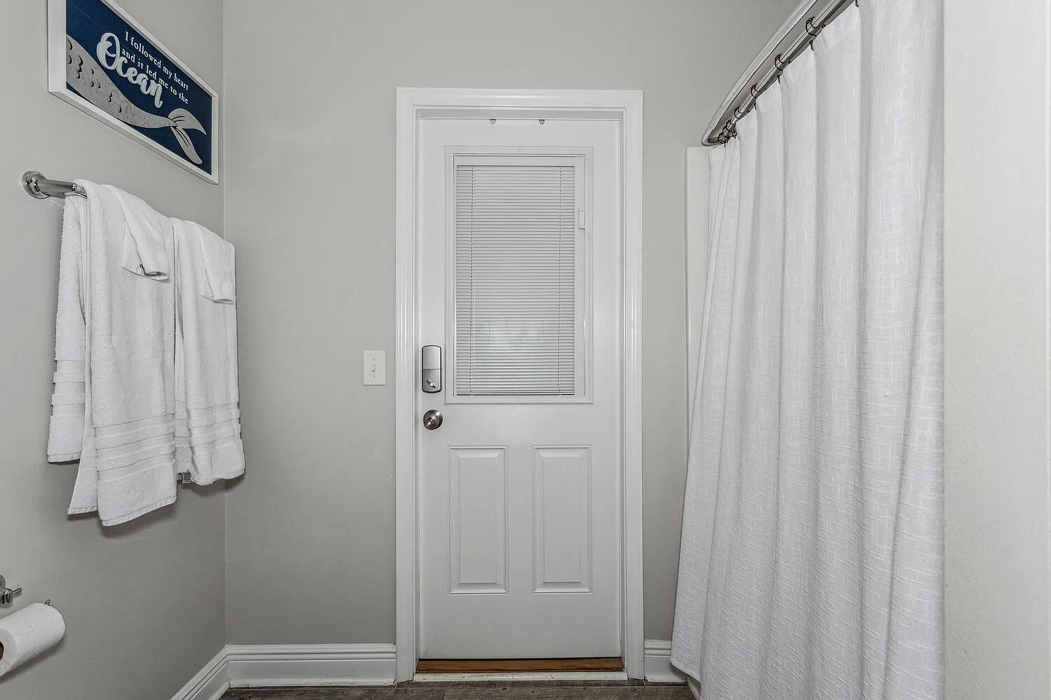 5 bed, 2800 sqft, $4,000 — Photo 3
