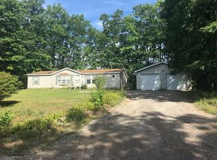 682 Lakeview St, Harrison, MI 48625