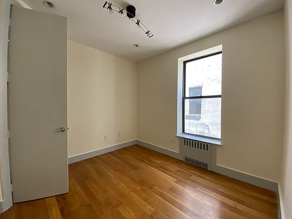 3rd image of 1058 Bergen St #2LFF