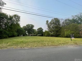 10 Airport Rd, East Windsor, NJ 08520