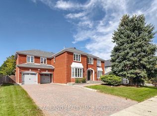 22 Ardwold Gate, Richmond Hill, ON L4B 2K2
