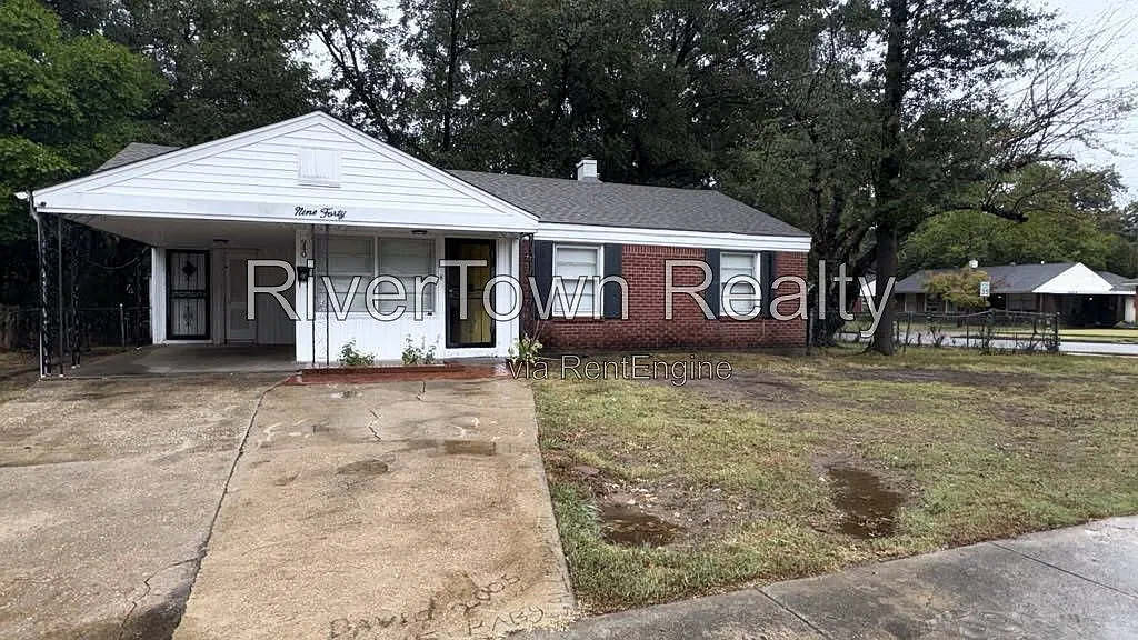 3 bed, 1.0 bath, 995 sqft, $1,095 — Photo 2
