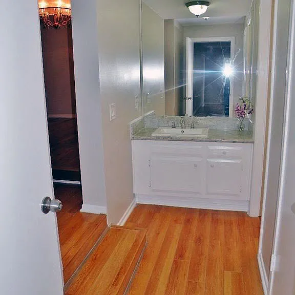 1424 Amherst Ave #QPR — Photo 1