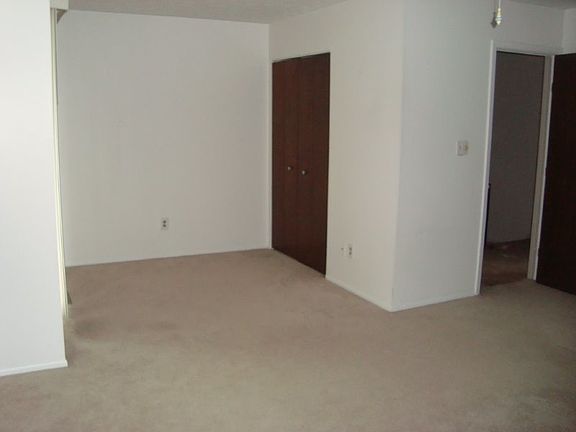 4th image of 16333 Heather Ln