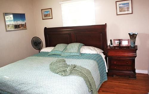 4th image of 5500 Sunnywood Dr