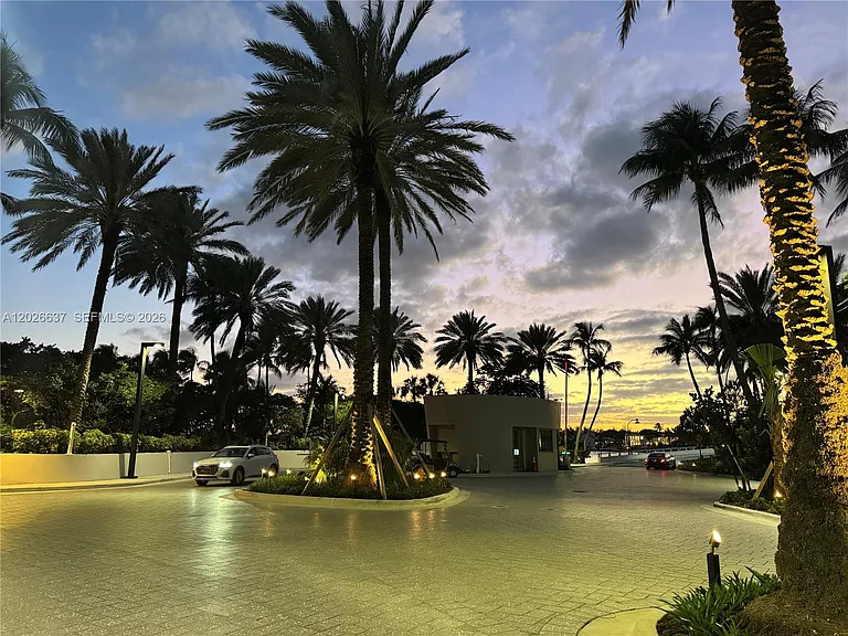 2 Grove Isle Dr #B1706 — Photo 15
