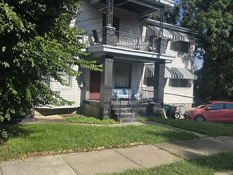 2516 Cleinview Ave — Photo 5