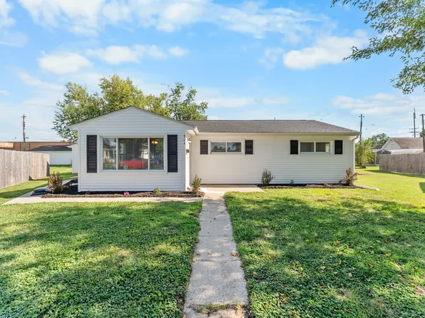 904 Twin Circle Dr, Seymour, IN 47274