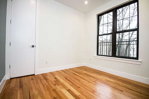 Rented by Nooklyn NYC LLC | media 20