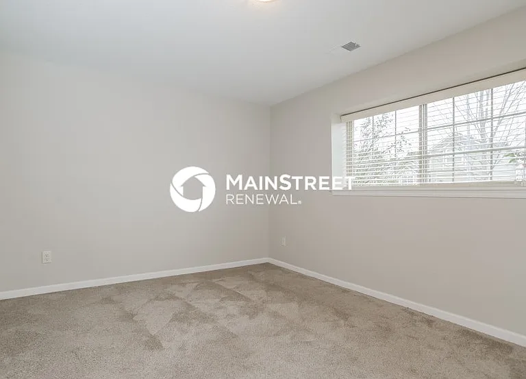 805 Emerson Dr — Photo 10