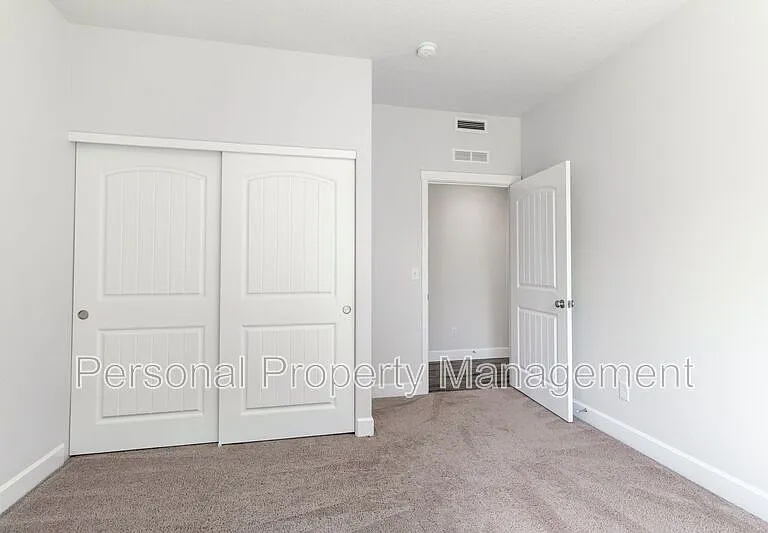 1817 NW 17th St — Photo 11