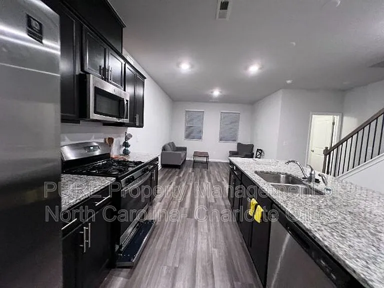 4945 Southern Magnolia Dr — Photo 8