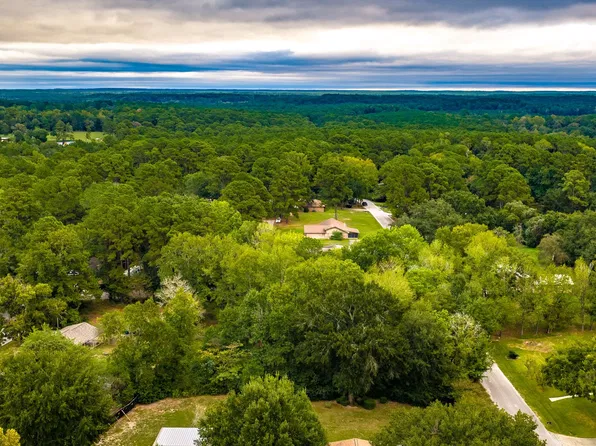 2224 Dale Ln, Huntsville, TX 77320