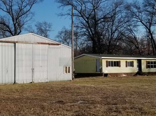 6390 N Us Highway 421, Medaryville, IN 47957