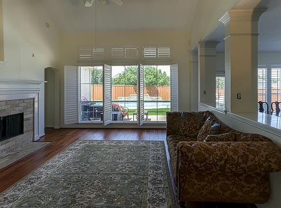 5th image of 8408 Forsythia Dr