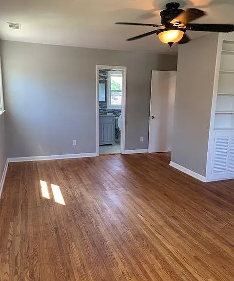 812 Farley Dr SE — Photo 30
