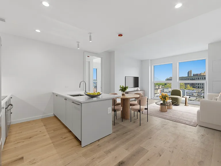 636 W 158th St #8E — Photo 3