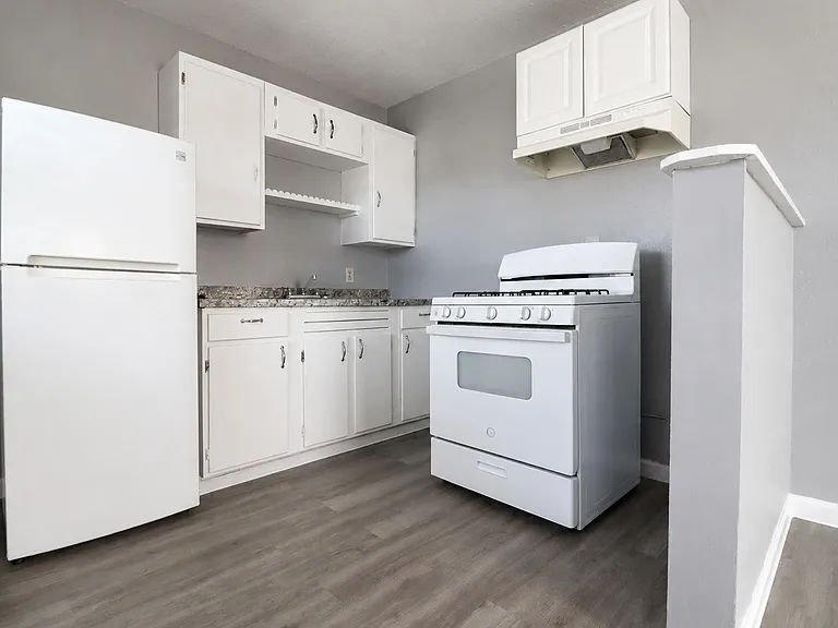 122 W Avenue A #1 — Photo 8