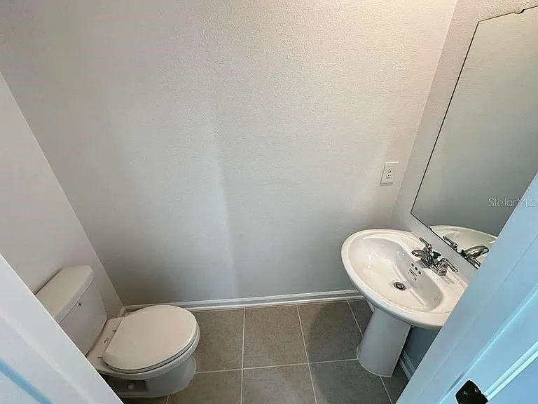 2154 Chris Dr — Photo 11