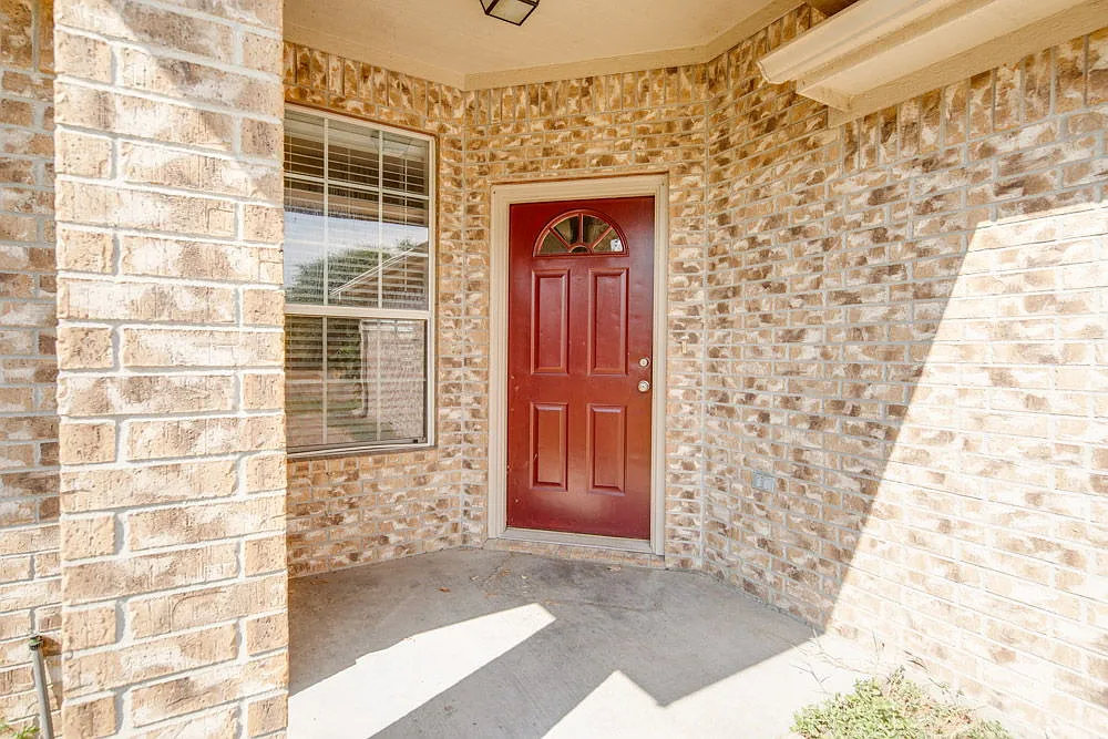 4 bed, 1508 sqft, $1,800 — Photo 4