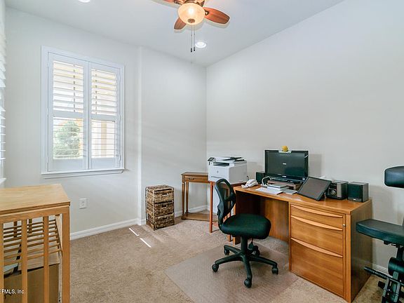 5th image of 300 Caspia Ln