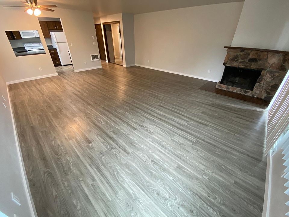 1st image of 10757 Greenwood Ave N #225
