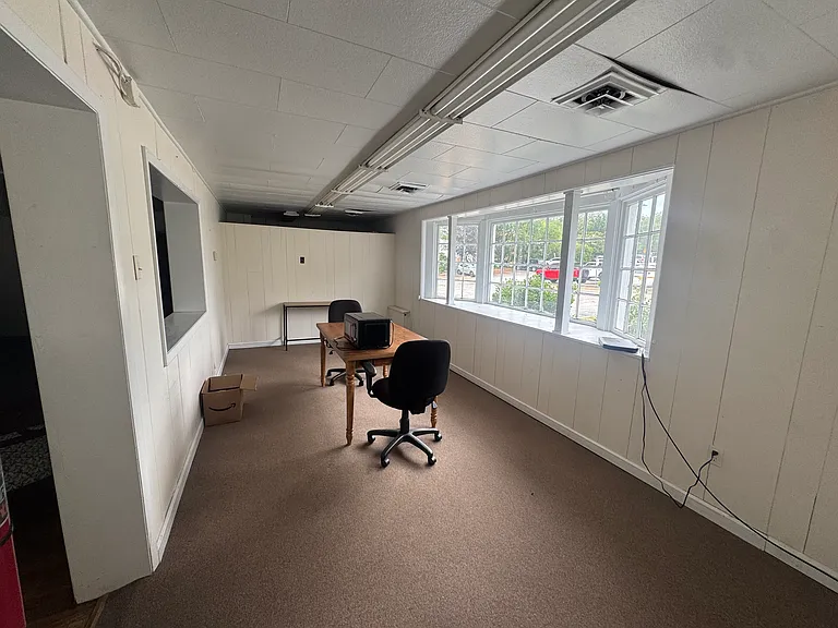 103 Meadow Ave — Photo 4