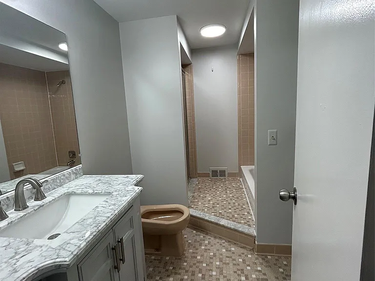 2081 Babcock Dr — Photo 19