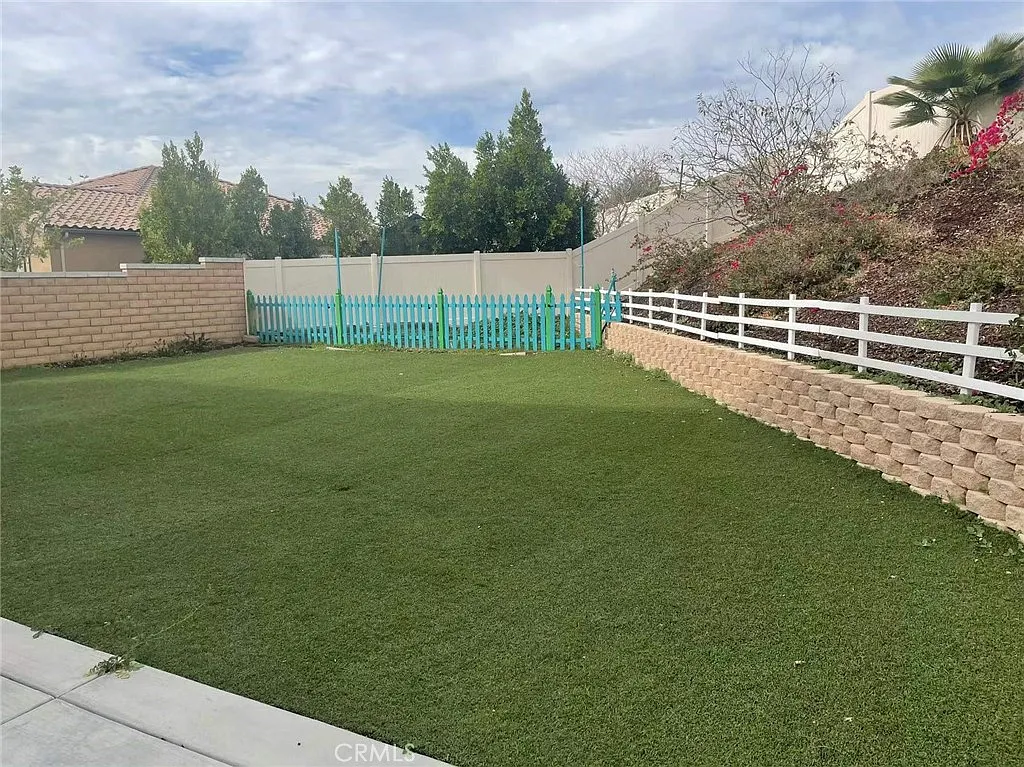 4 bed, 2.5 bath, 3595 sqft, $4,400 — Photo 4
