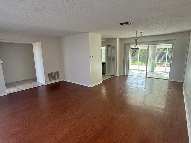 2878 Westover Ct — Photo 12