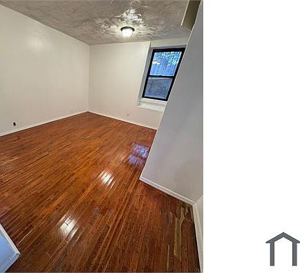 4th image of 520 Wales Ave