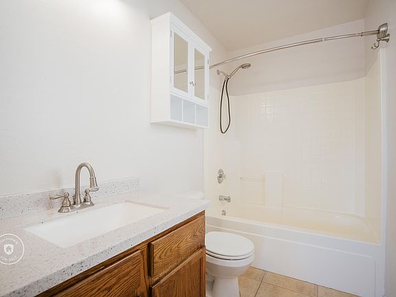 4th image of 12509 W Pershing St