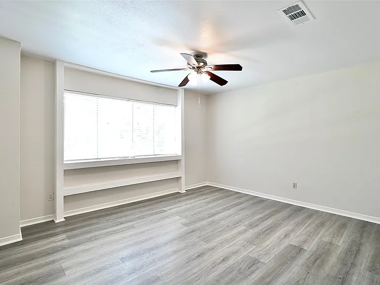 8314 La Roche Ln — Photo 17