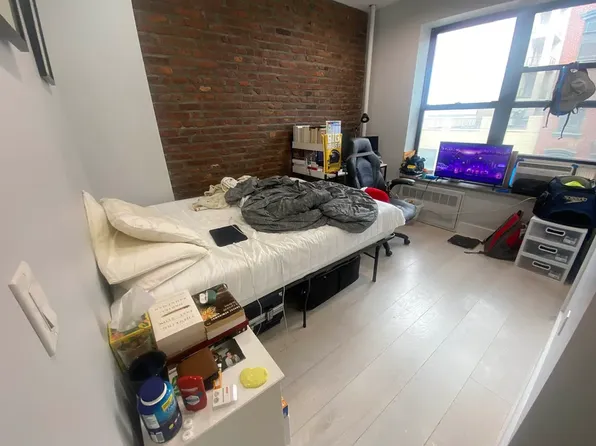 147 Avenue A image 2 of 7