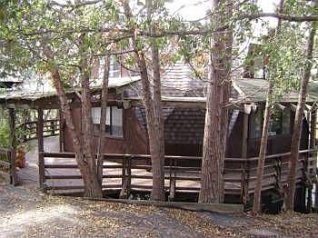 4th image of 432 Vista Way