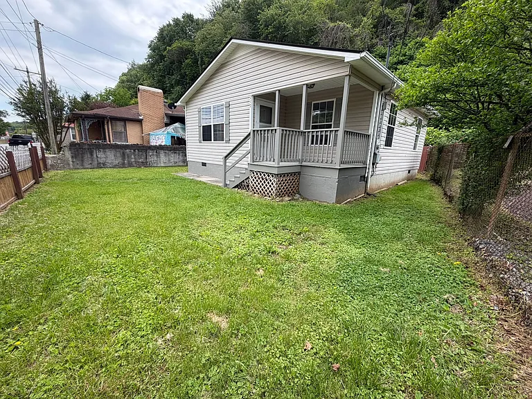 217 W Tennessee Ave — Photo 3