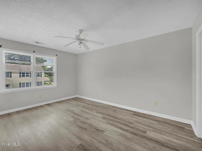136 Lullwater Dr #A — Photo 20